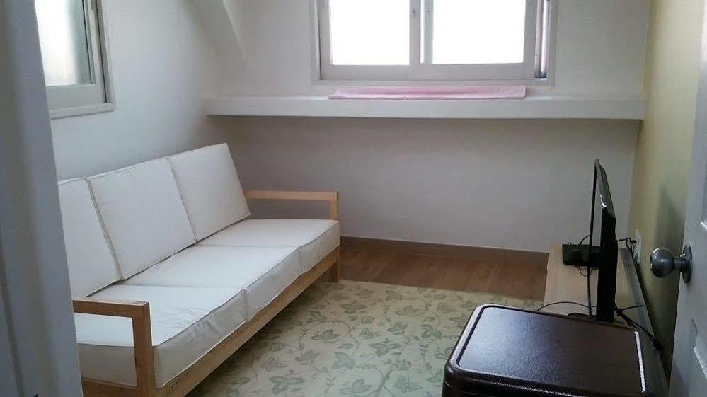 הוסטל Gwangju Metropolitan City Oxbloodk מראה חיצוני תמונה